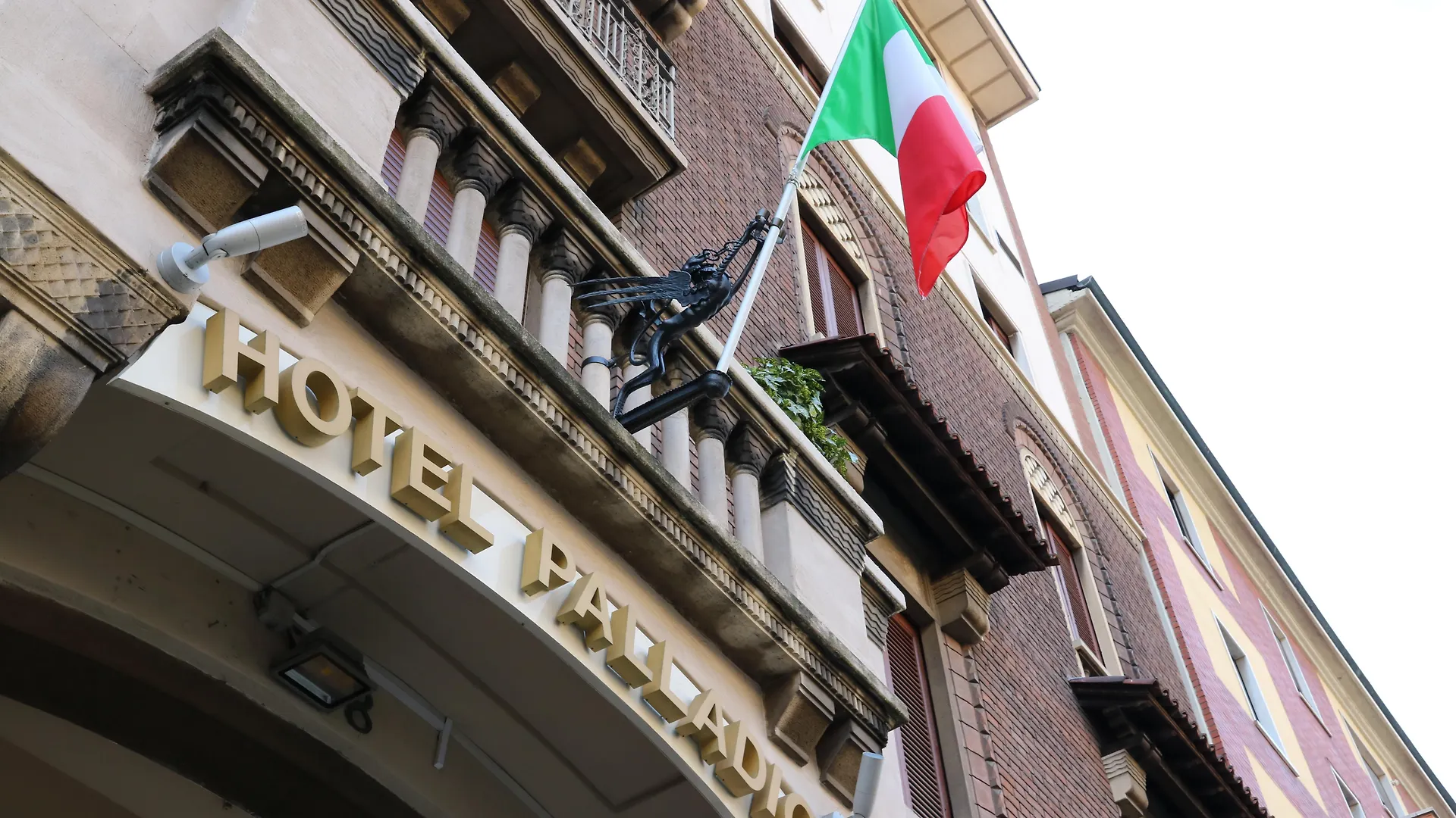 Hotel Palladio Milano 0*,  İtalya